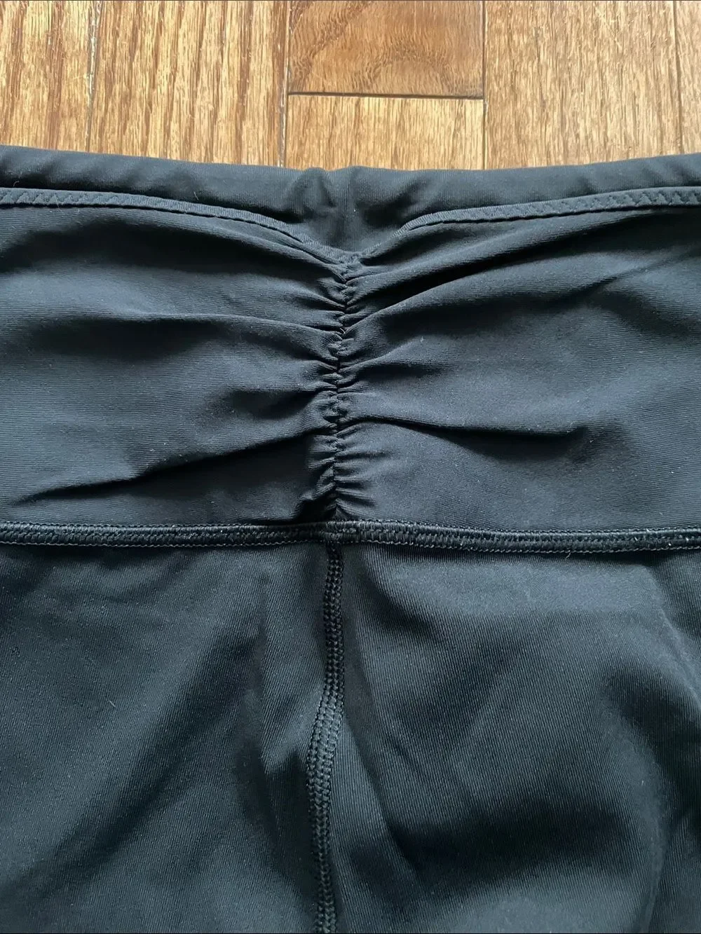 Lululemon Black Cropped Leggings Women’s Sz 6
